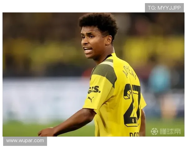 暖心阿德耶米!对手受伤弃攻,这波操作获裁判力赞 暖心阿德耶米!对手受伤弃攻,这波操作获裁判力赞