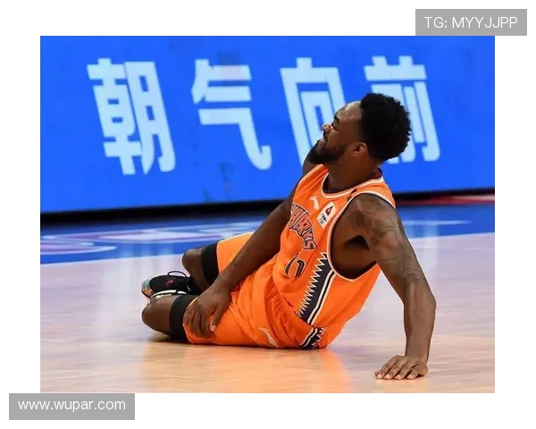 比斯利盛赞埃文斯篮板超魔兽：单场 20 板如探囊取物(3)