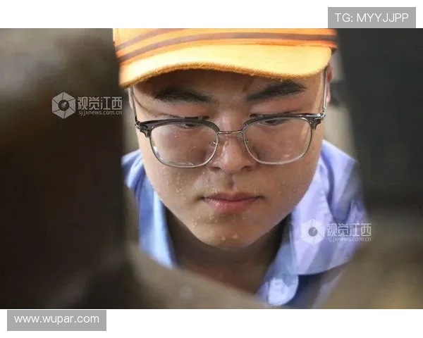 烈日下的绿荫守护者 —— 致敬巫溪高温下的坚守者 烈日下的绿荫守护者 —— 致敬巫溪高温下的坚守者