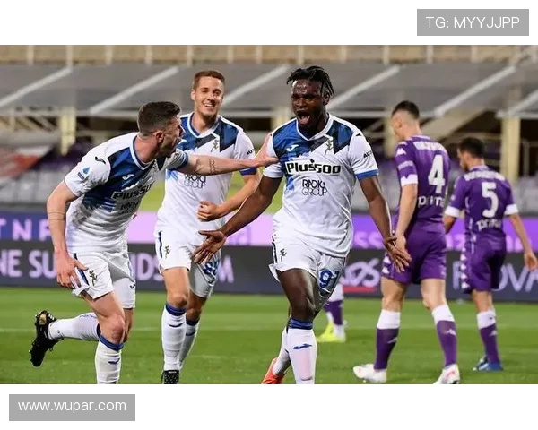 米兰训练两极分化:奇克归队合练,埃斯图皮尼安单独康复战亚特兰大 米兰训练两极分化:奇克归队合练,埃斯图皮尼安单独康复战亚特兰大